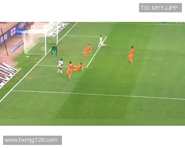 足球场上的激烈碰撞与冲突瞬间精彩集锦绝对不容错过 足球场上的激烈碰撞与冲突瞬间精彩集锦绝对不容错过